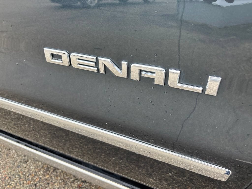 Used 2017 GMC Sierra 1500 Denali w/ Denali Ultimate Package AWD/4WD image 11