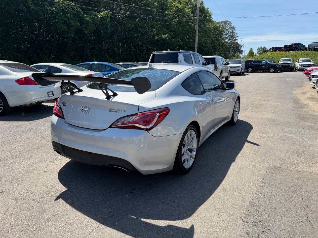 Used 2015 Hyundai Genesis 3.8 RWD image 5