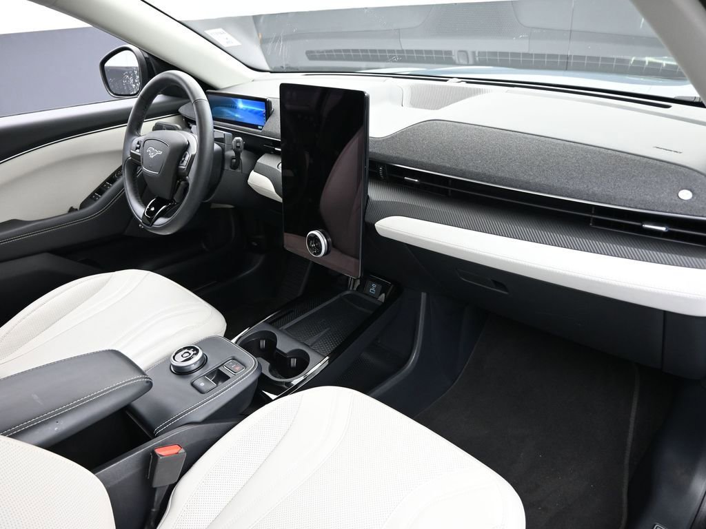 Used 2023 Ford Mustang Mach-E Premium image 33