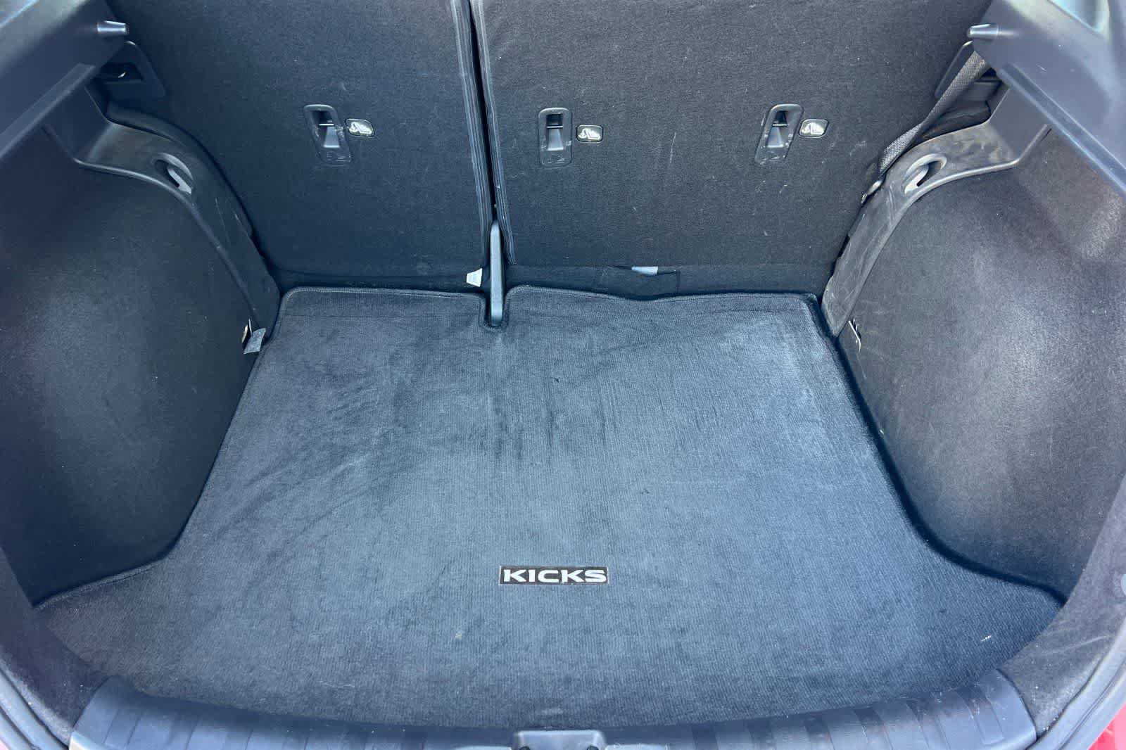 Certified 2023 Nissan Kicks SV FWD image 17