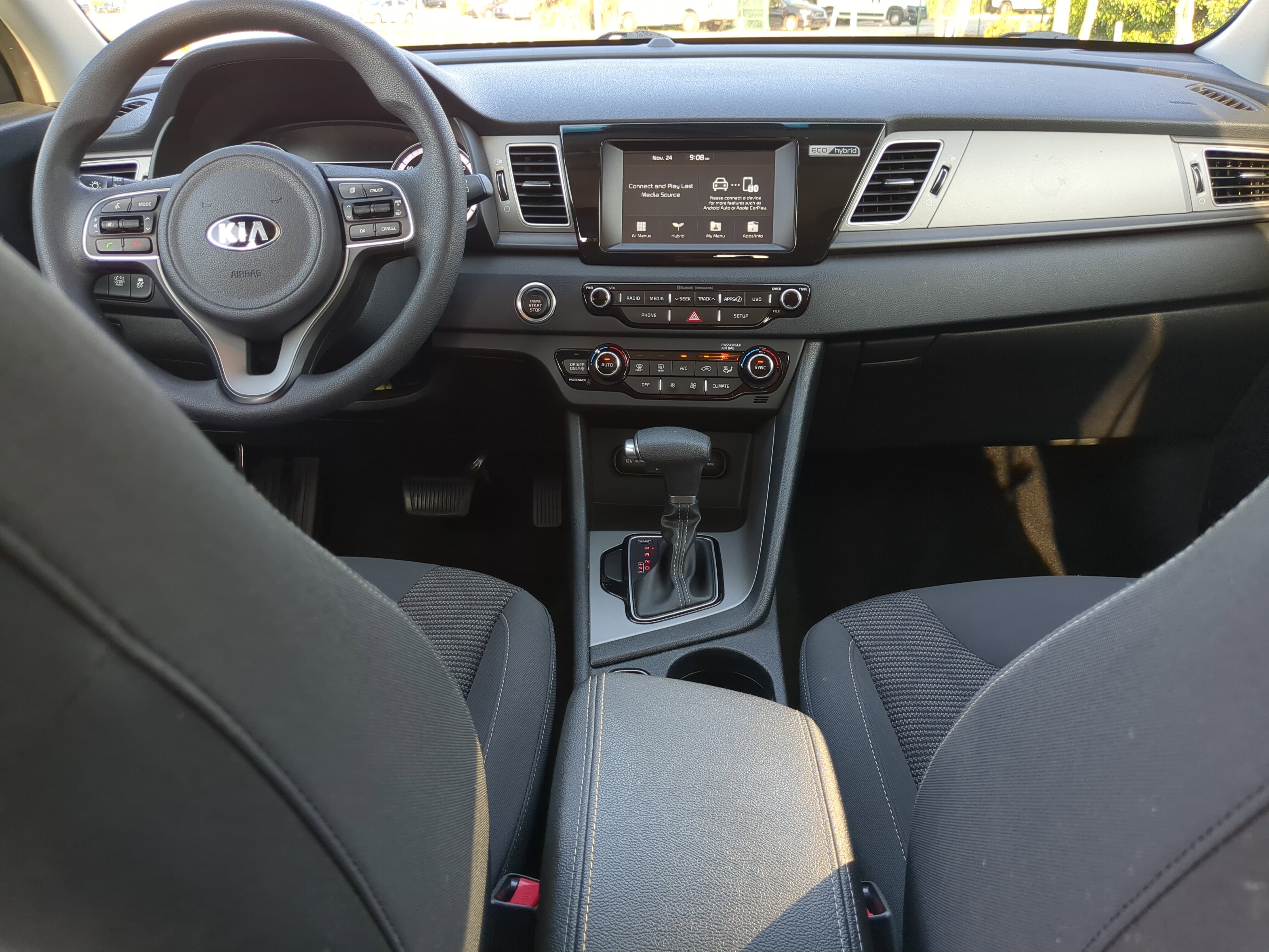 Certified 2019 Kia Niro LX image 14