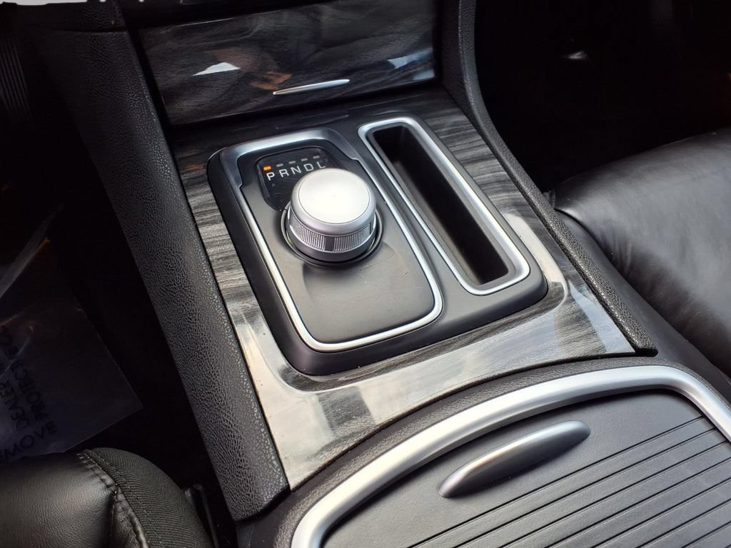 Used 2021 Chrysler 300 Touring L RWD image 11