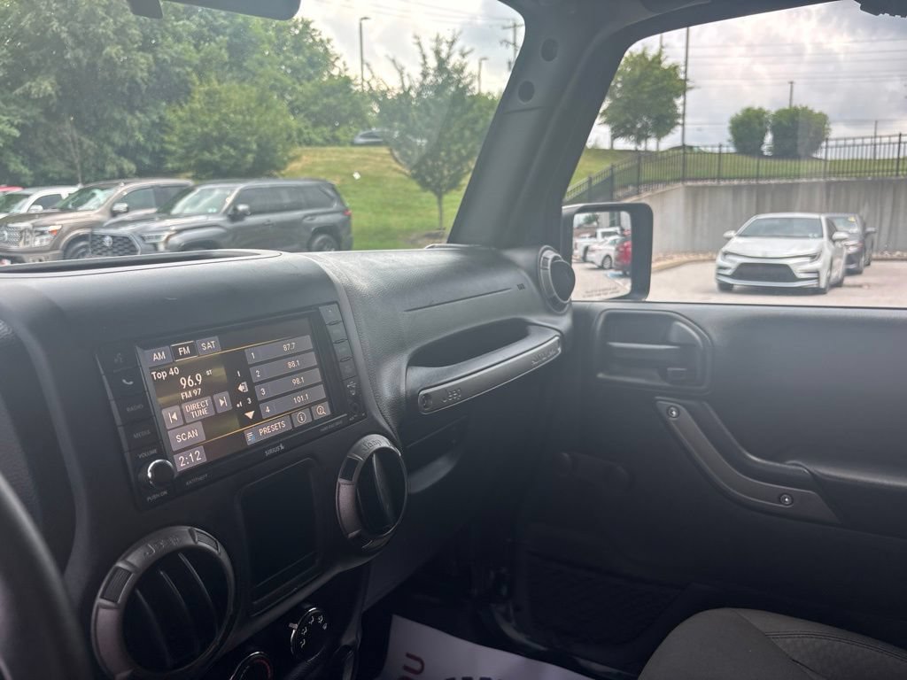 Used 2016 Jeep Wrangler Sport AWD/4WD image 36