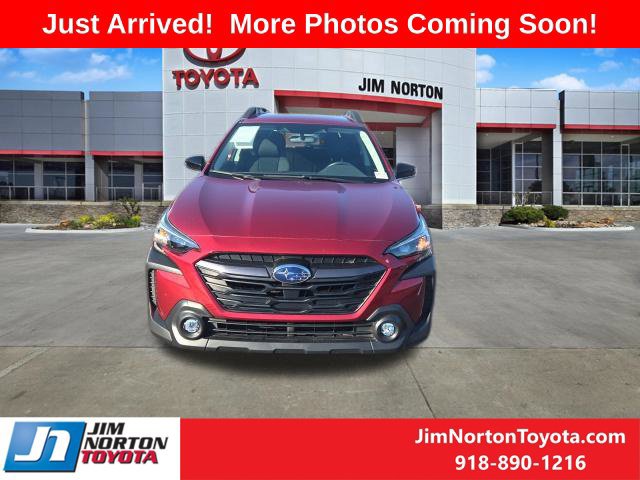 Used 2025 Subaru Outback Premium AWD/4WD image 2