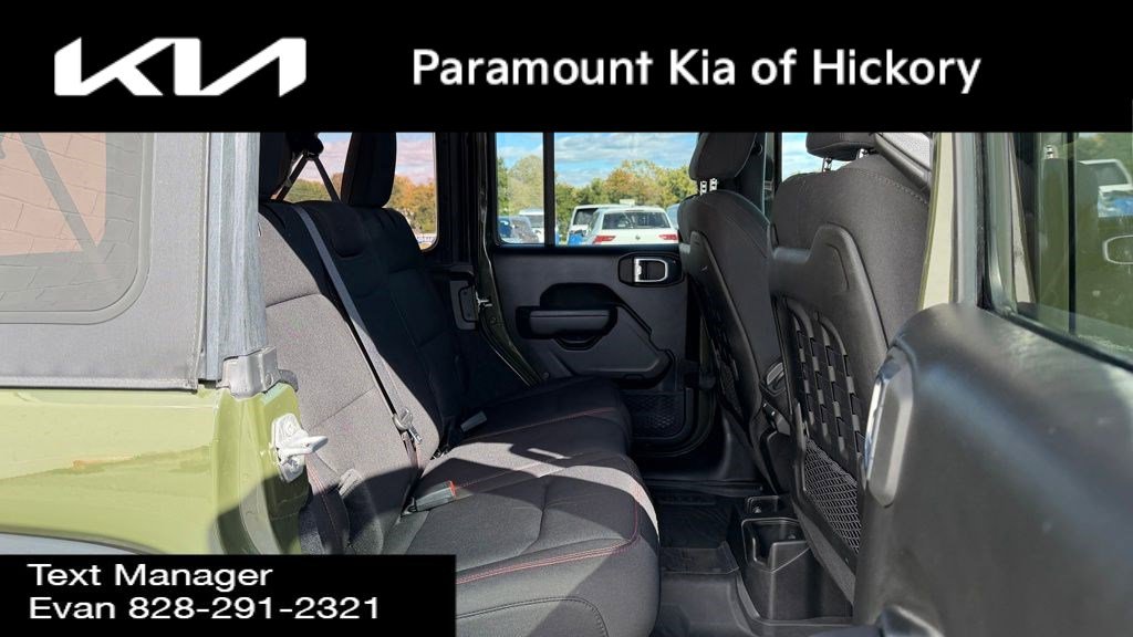 Used 2022 Jeep Wrangler Unlimited Rubicon w/ Cold Weather Group image 29