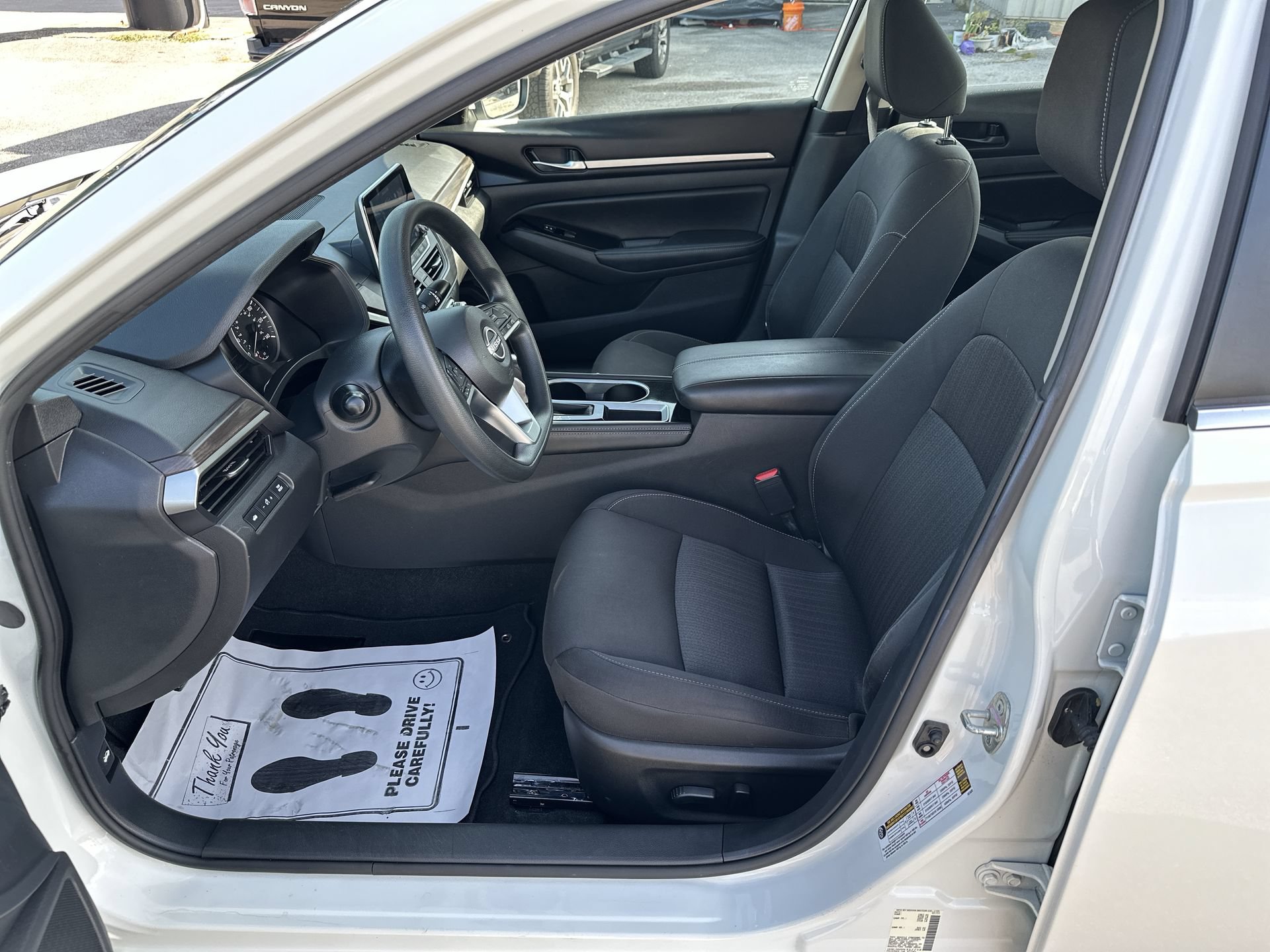 Used 2023 Nissan Altima 2.5 SV FWD image 13