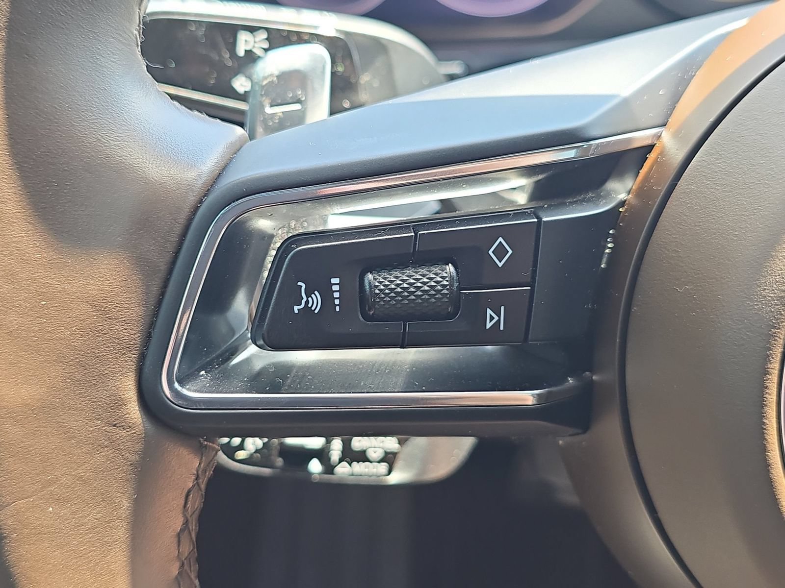 Certified 2023 Porsche Panamera 4 AWD/4WD image 17
