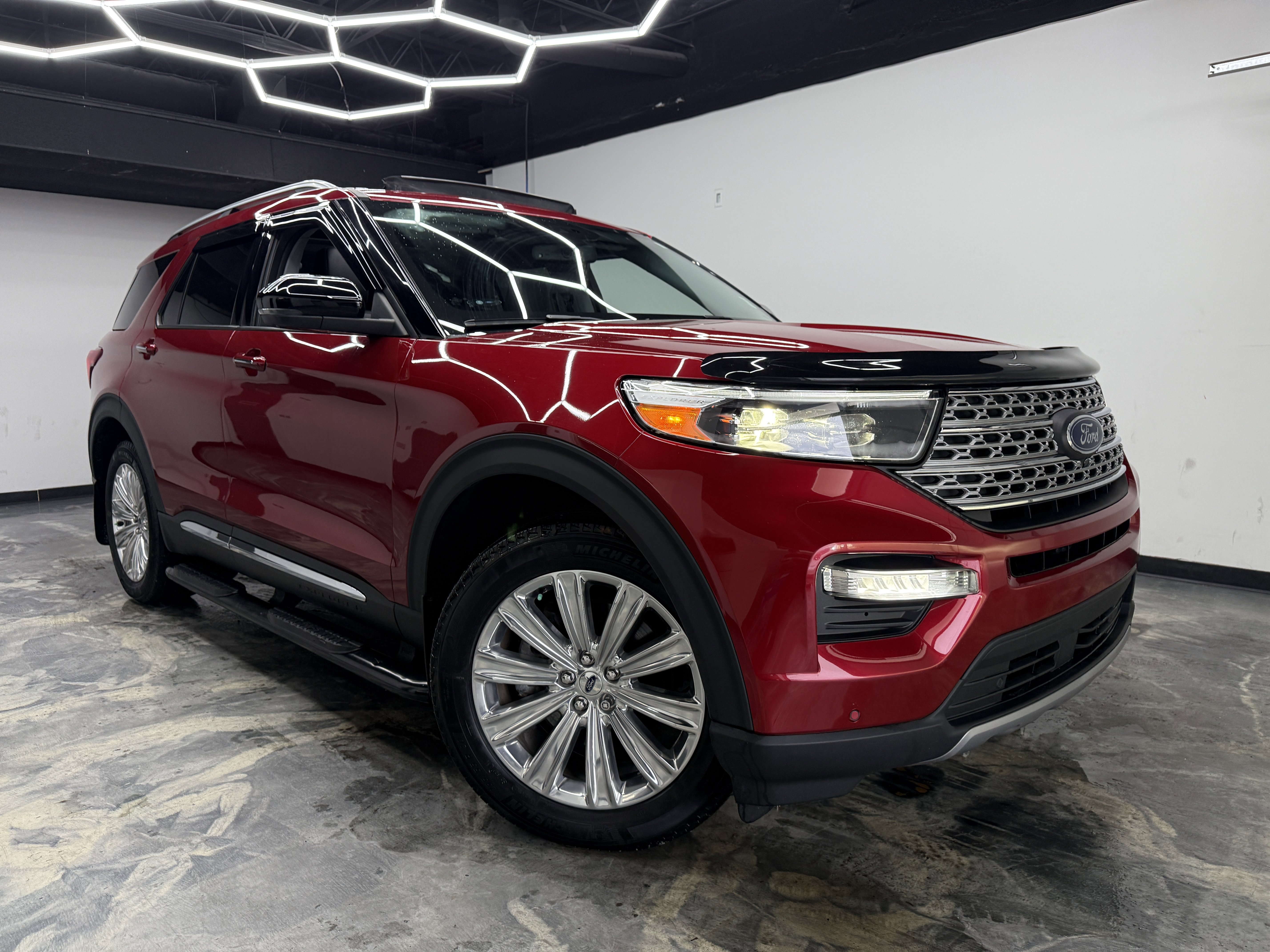 Used 2021 Ford Explorer Limited image 7