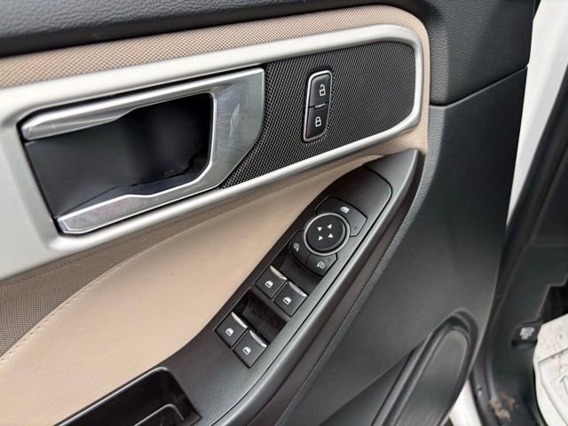 Used 2020 Ford Explorer XLT w/ Class III Trailer Tow Package image 19