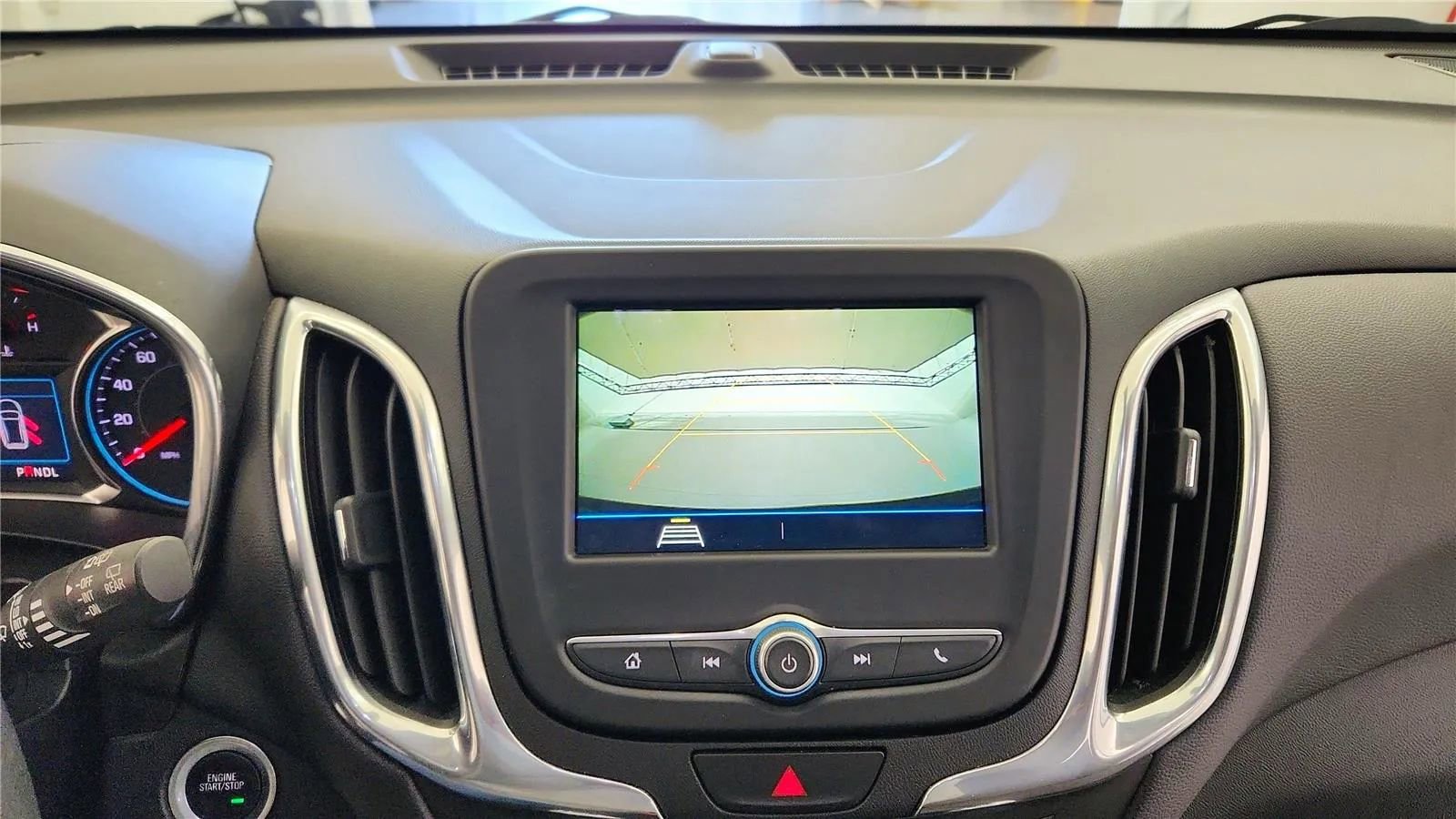 Used 2019 Chevrolet Equinox LT FWD image 25