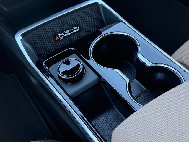 New 2026 Chevrolet Equinox ACTIV w/ Convenience Package III FWD image 9