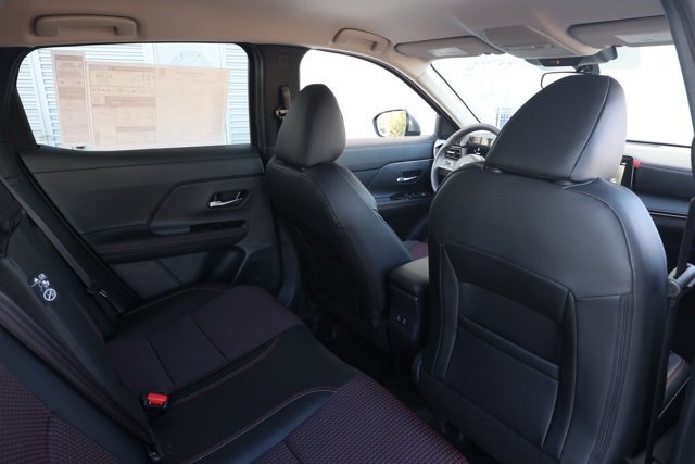 New 2025 Nissan Kicks SR image 17