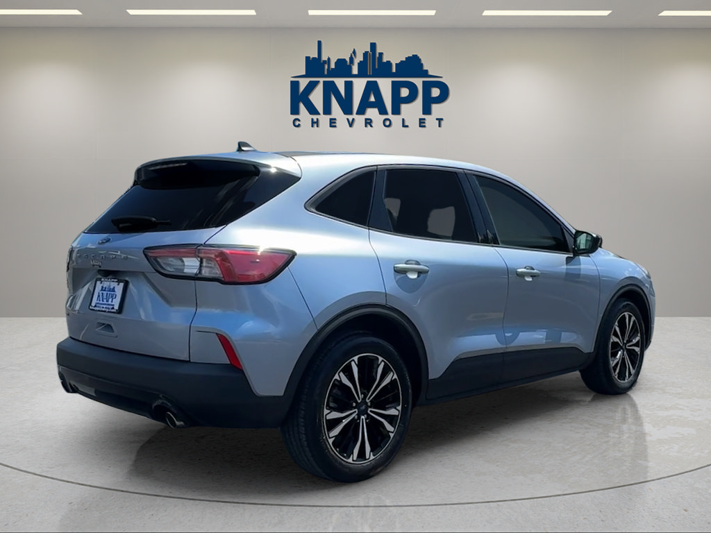 Used 2022 Ford Escape SE w/ SE Sport Appearance Package FWD image 5