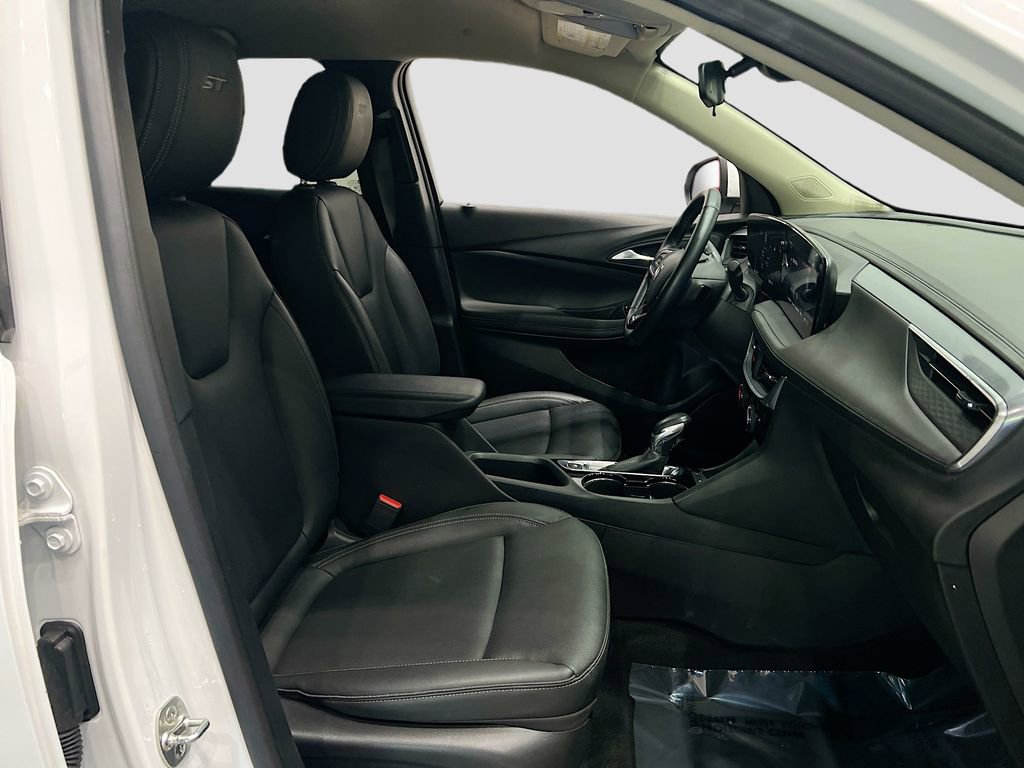 Used 2024 Buick Encore GX Sport Touring w/ Comfort Package image 11