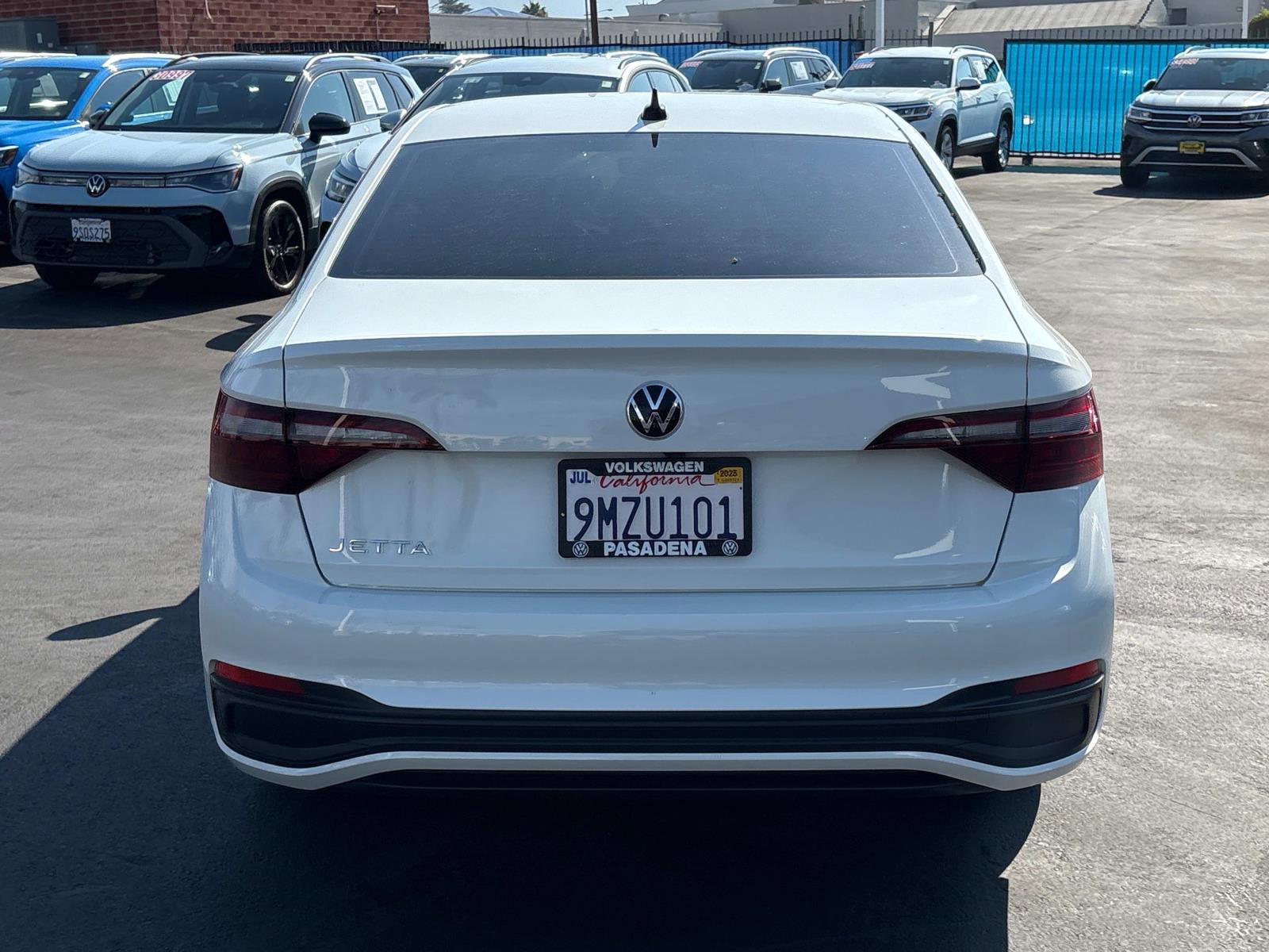 Certified 2024 Volkswagen Jetta Sport image 3