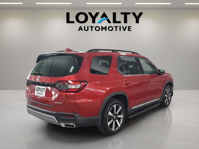 Used 2025 Honda Pilot Touring image 5