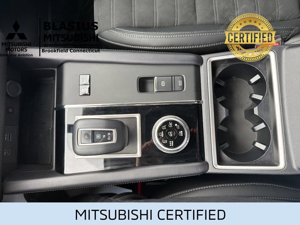 Used 2023 Mitsubishi Outlander 4WD Plug-In Hybrid image 24