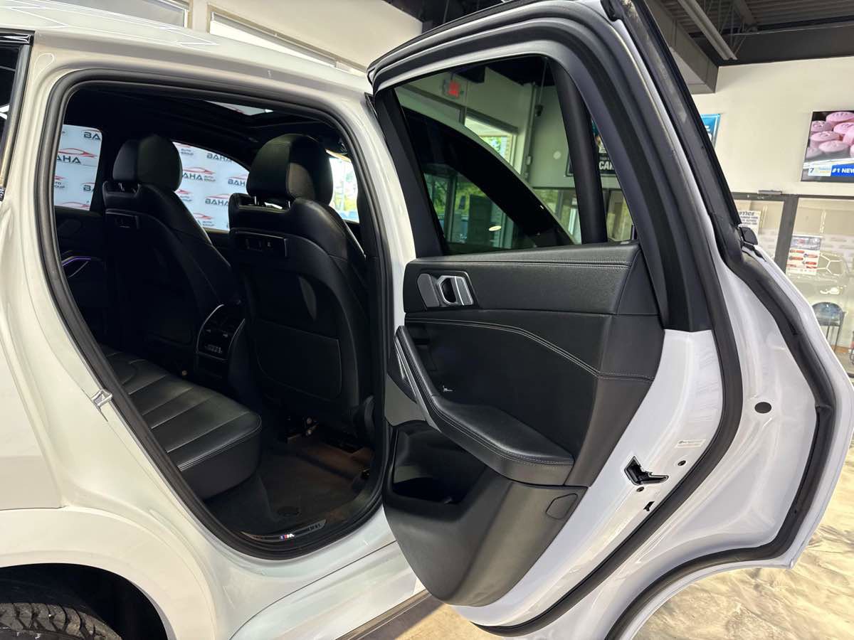 Used 2021 BMW X6 xDrive40i w/ M Sport Package AWD/4WD image 44