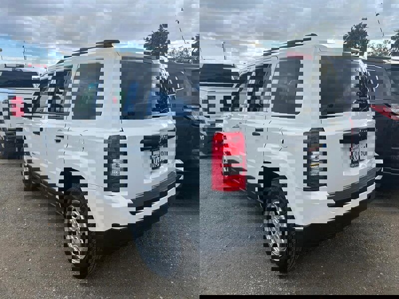 Used 2016 Jeep Patriot Sport FWD image 10