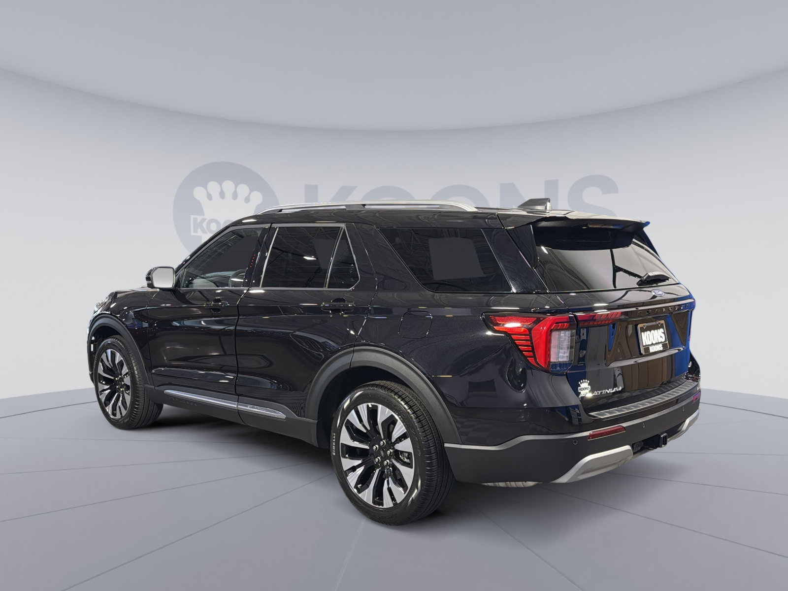 New 2026 Ford Explorer Platinum w/ LUX Leather Package AWD/4WD image 4
