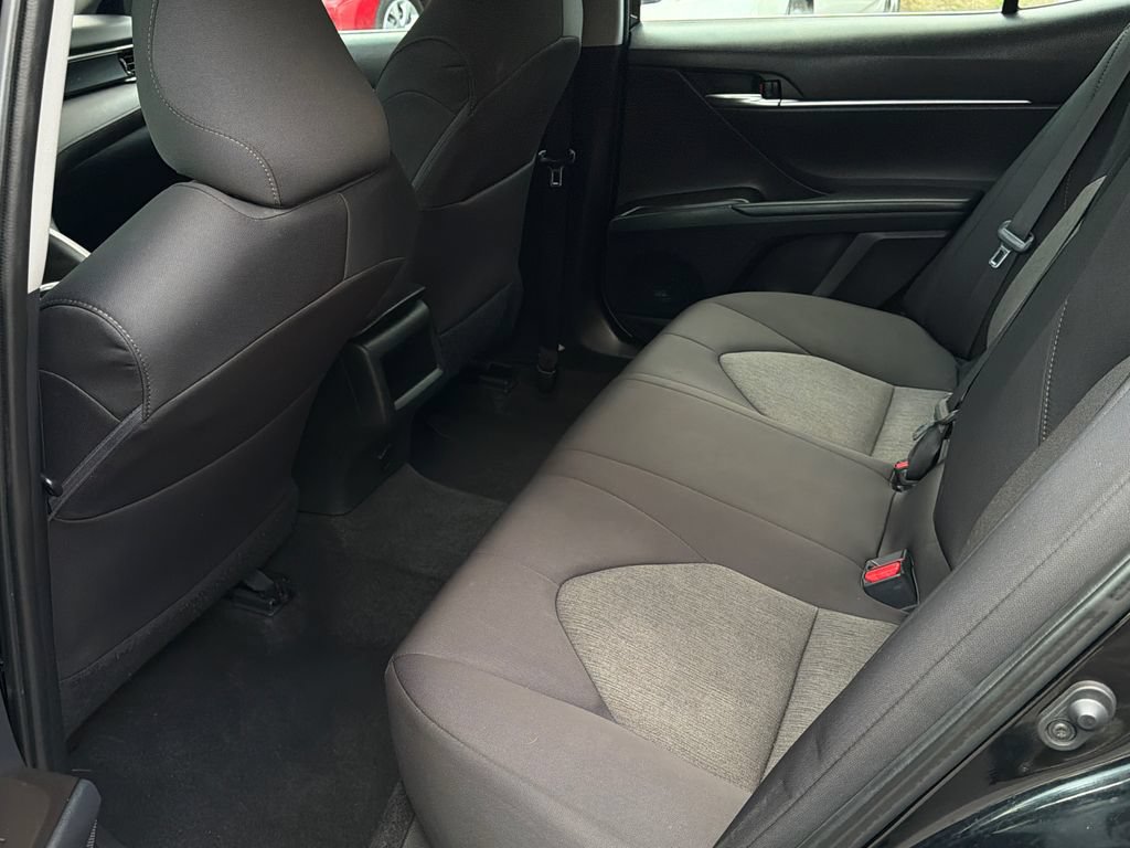Used 2021 Toyota Camry LE FWD image 12