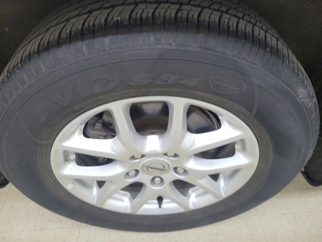 Used 2023 Chrysler Pacifica Touring-L image 5