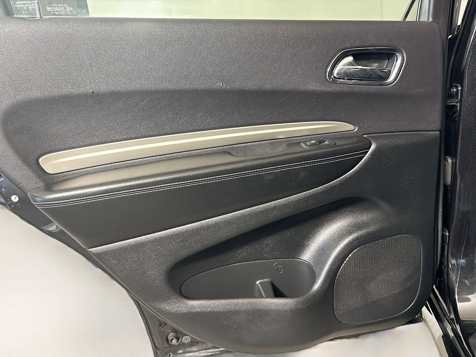 Used 2016 Dodge Durango SXT w/ Blacktop Package RWD image 25