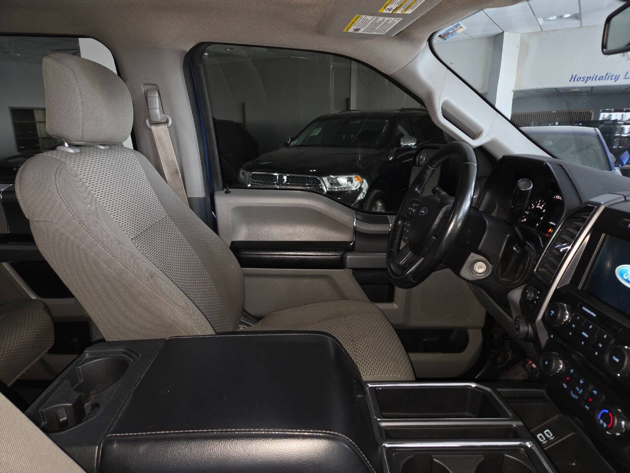Used 2017 Ford F150 XLT w/ Equipment Group 302A Luxury AWD/4WD image 33