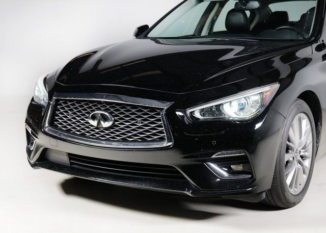 Used 2018 INFINITI Q50 Luxe w/ Essential Package (2.0T Luxe) image 29