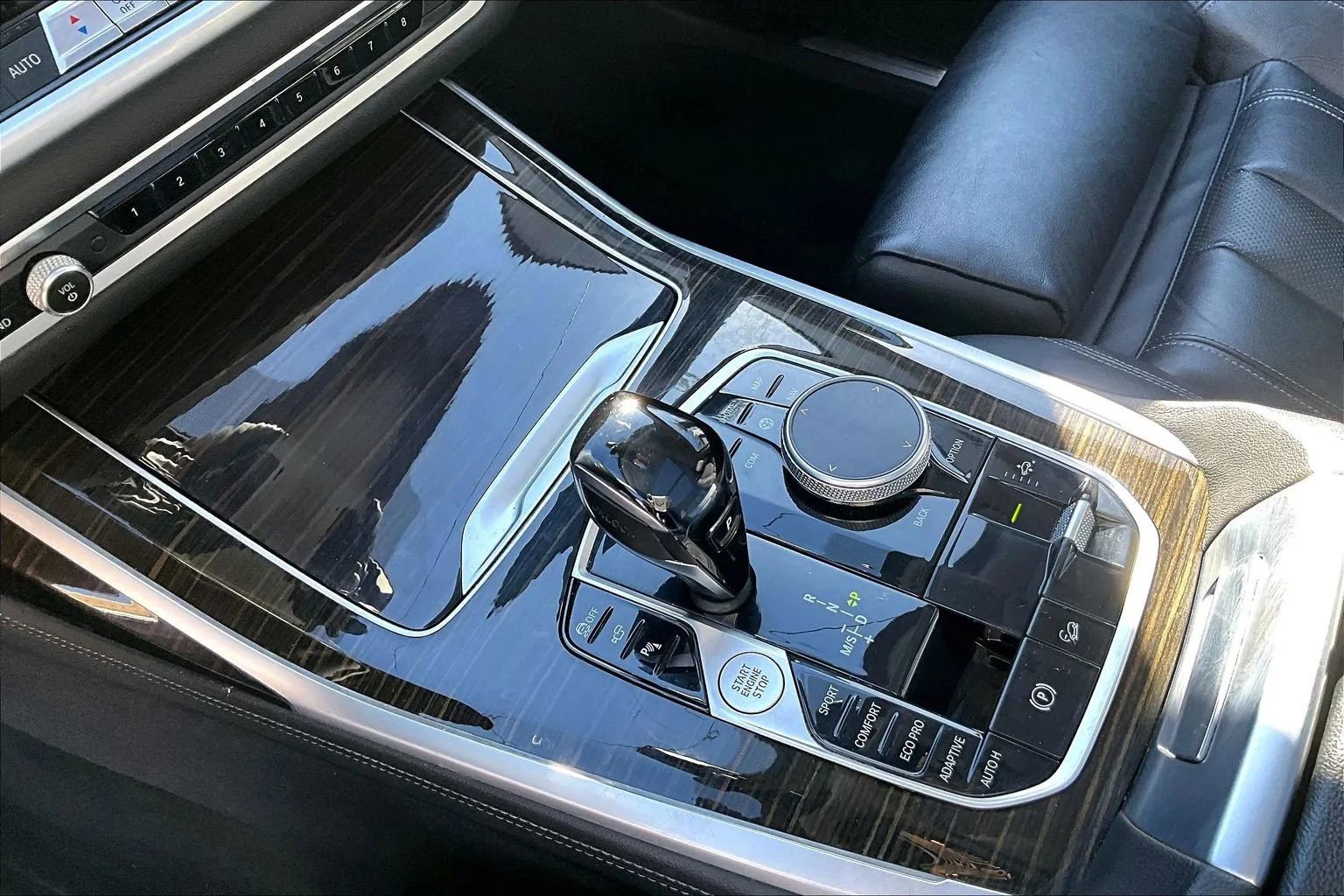 Used 2021 BMW X7 xDrive40i w/ Parking Assistance Package image 14