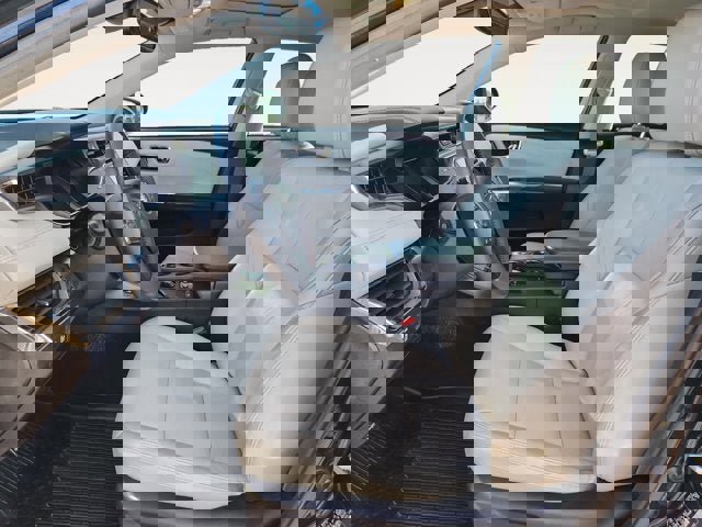 Used 2017 Toyota Avalon XLE Plus image 9