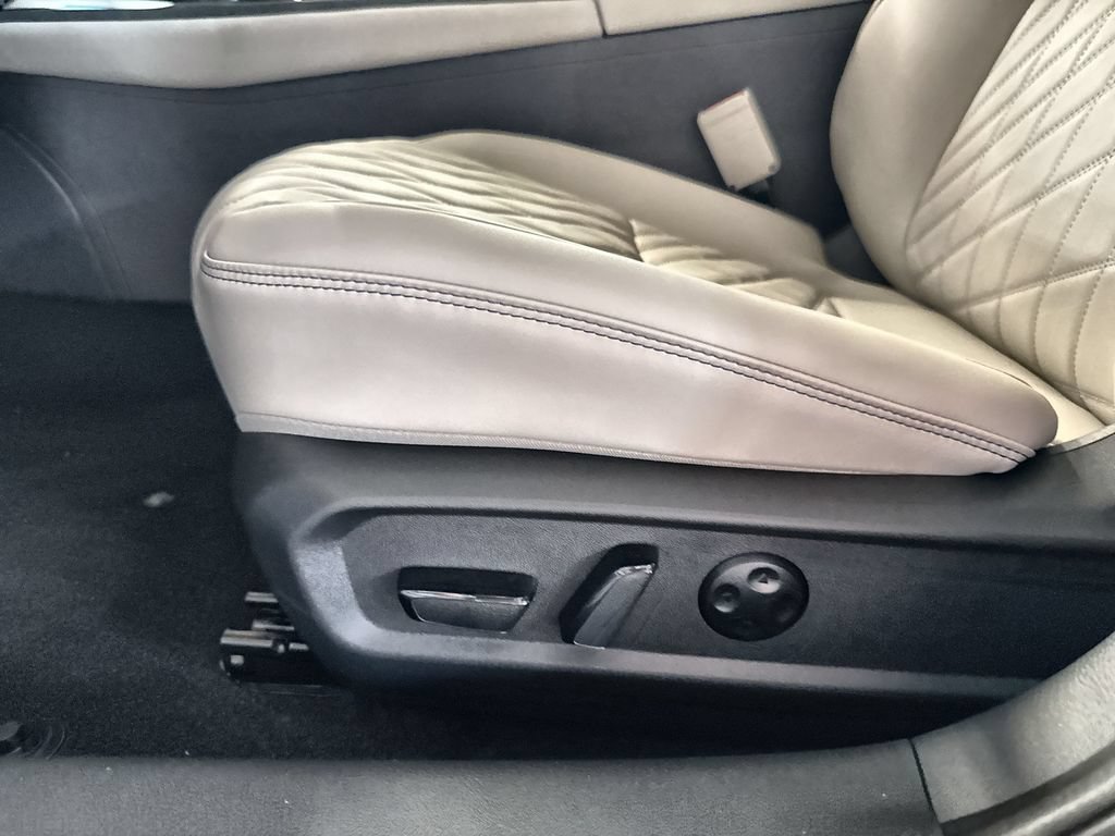New 2026 Nissan Sentra SL w/ Floor Mat Package FWD image 14