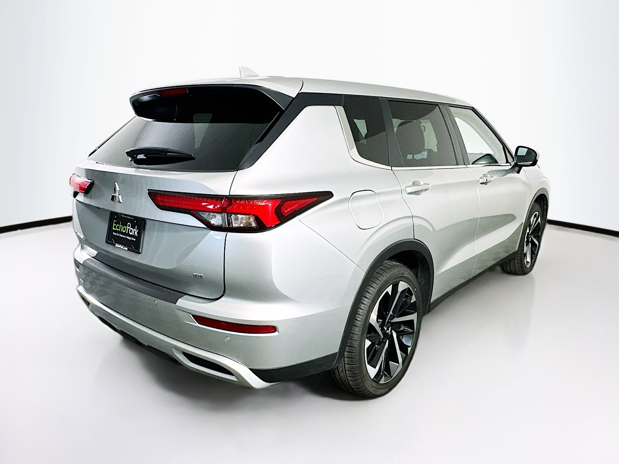 Used 2024 Mitsubishi Outlander SE FWD image 9