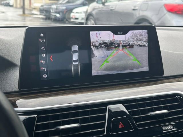 Used 2018 BMW 540i xDrive image 9