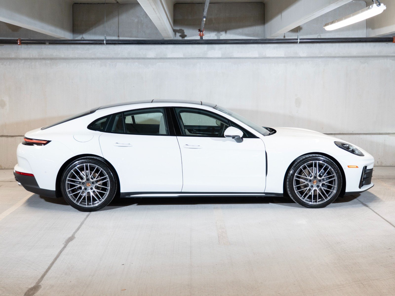 New 2026 Porsche Panamera 4 AWD/4WD image 8
