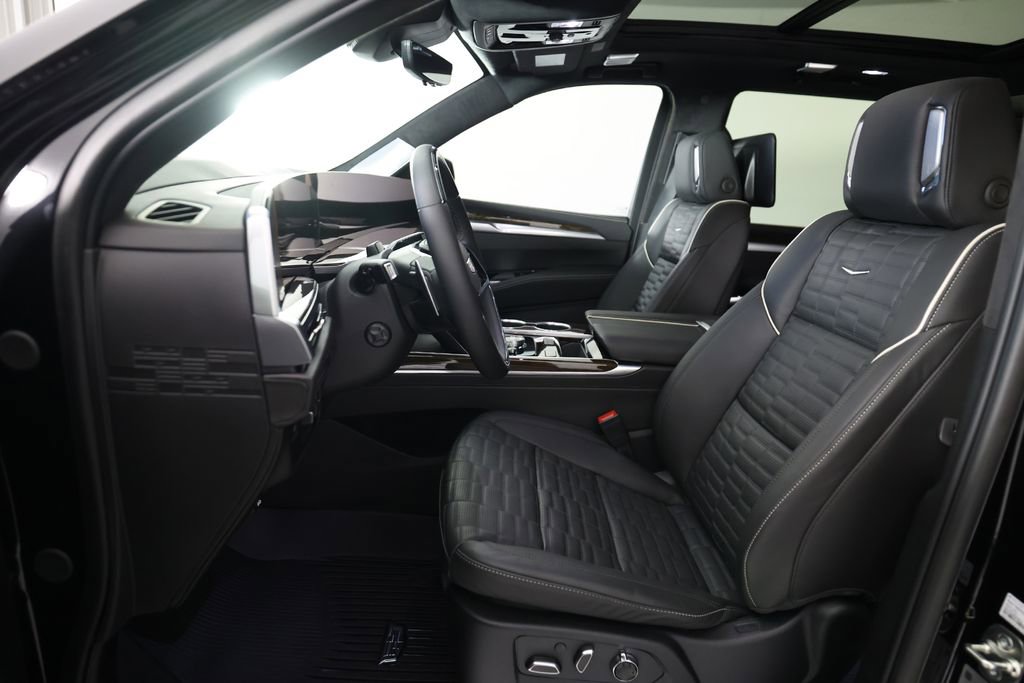 Used 2026 Cadillac Escalade Platinum Sport w/ LPO, Floor Liner Package image 19