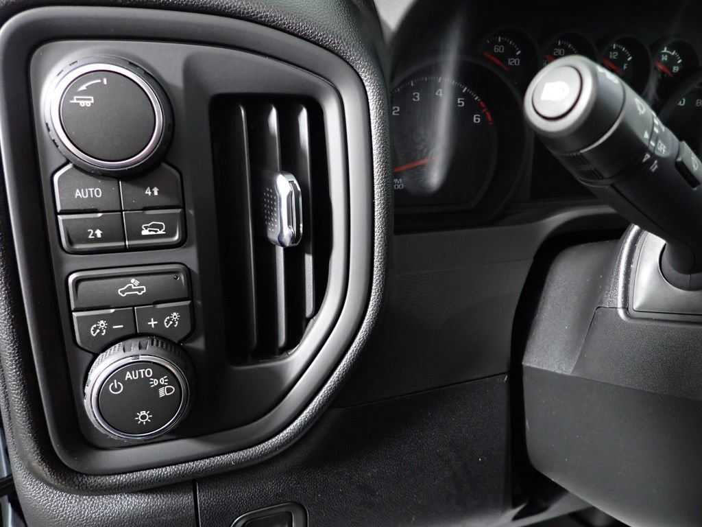 New 2026 Chevrolet Silverado 1500 Custom AWD/4WD image 21