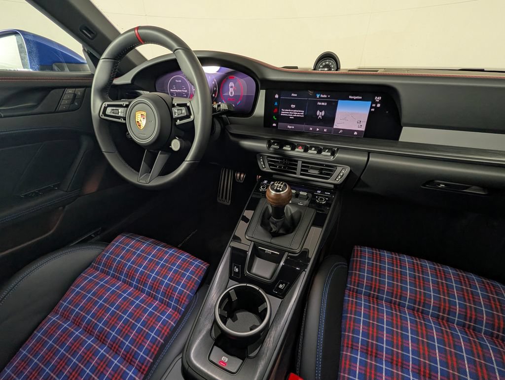 Used 2026 Porsche 911 Carrera T RWD image 20