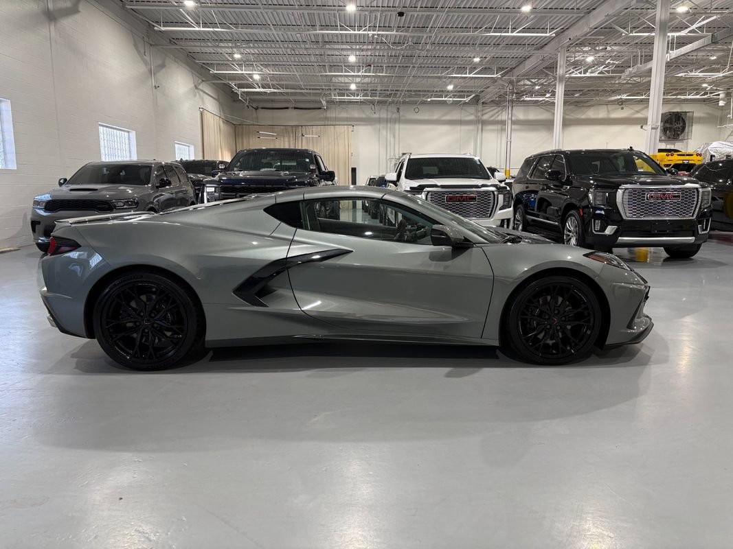 Used 2023 Chevrolet Corvette Stingray Premium Cpe w/ Battery Protection Package RWD image 8