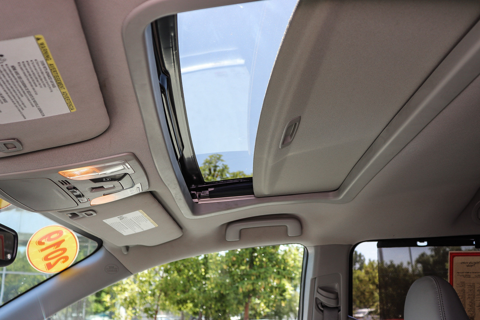 Certified 2019 Toyota Sienna XLE w/ XLE Navigation Package FWD image 24