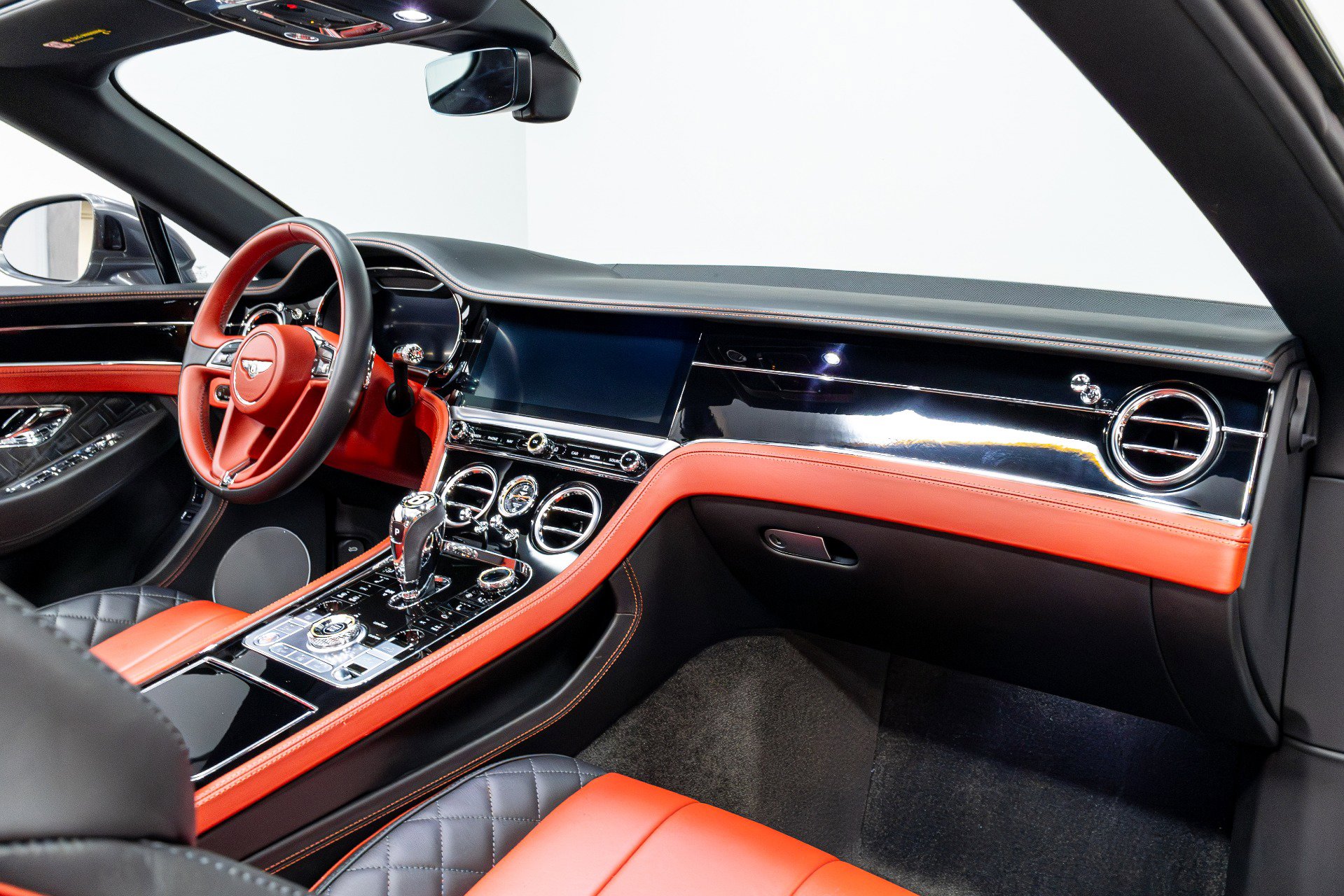 Used 2020 Bentley Continental GT image 27