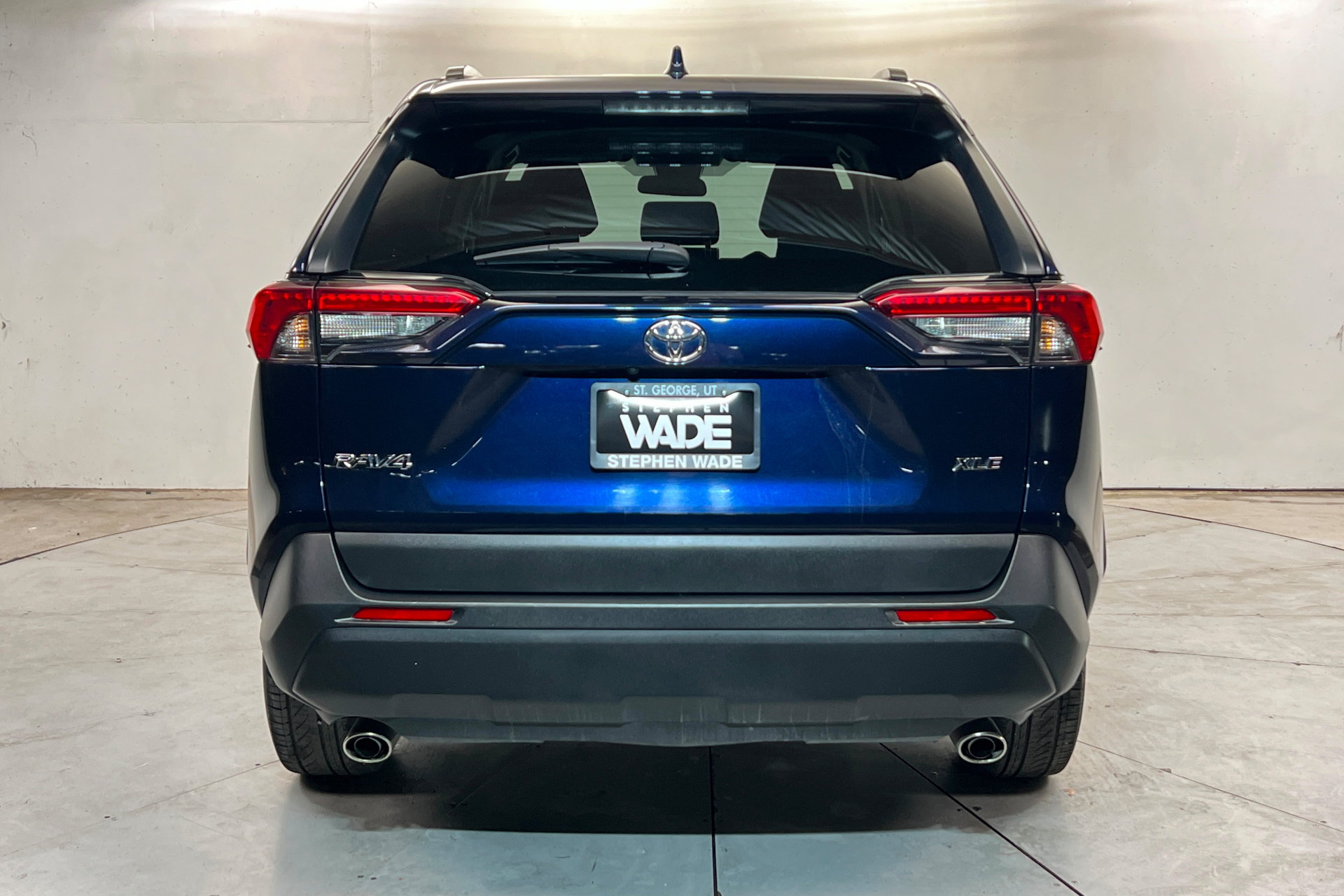 Used 2025 Toyota RAV4 XLE FWD image 5