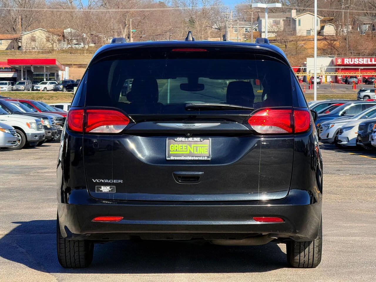 Used 2021 Chrysler Voyager Lxi image 4