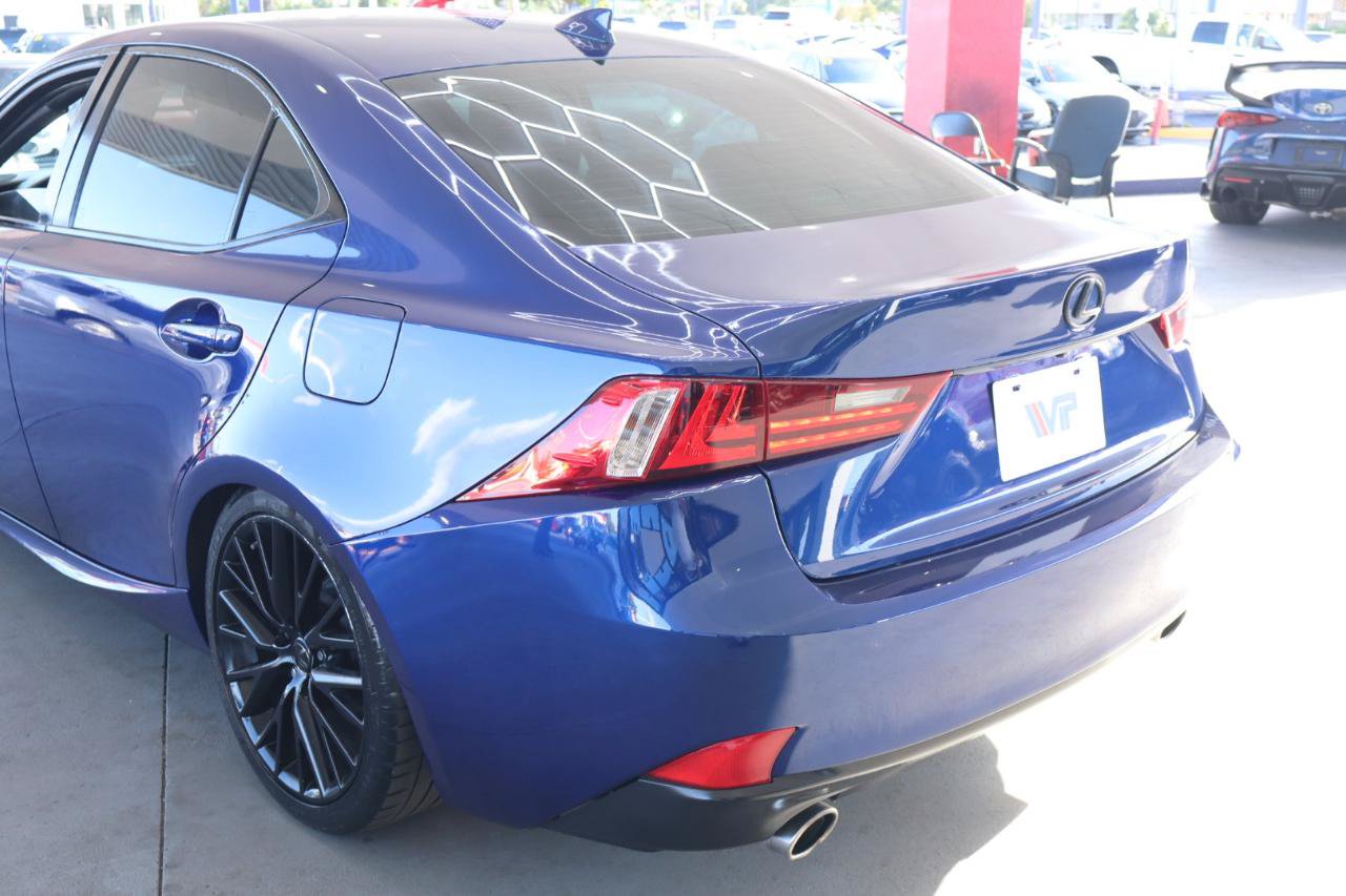 Used 2016 Lexus IS 300 AWD w/ F Sport Package image 9