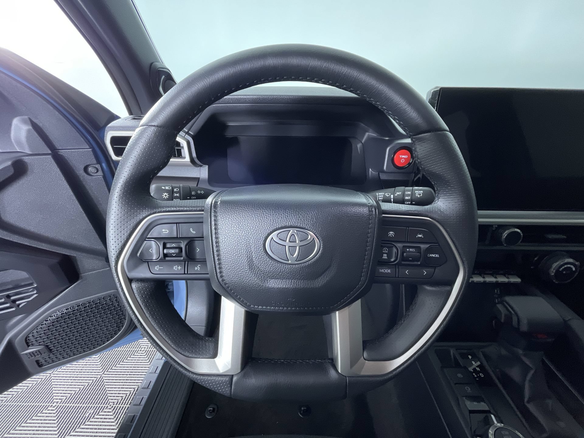 Used 2025 Toyota 4Runner TRD Off-Road Premium w/ Tow Technology Package AWD/4WD image 16