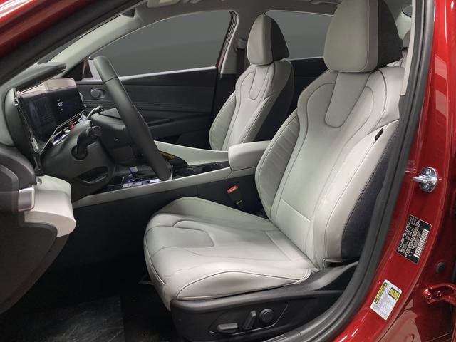 New 2026 Hyundai Elantra Limited FWD image 4