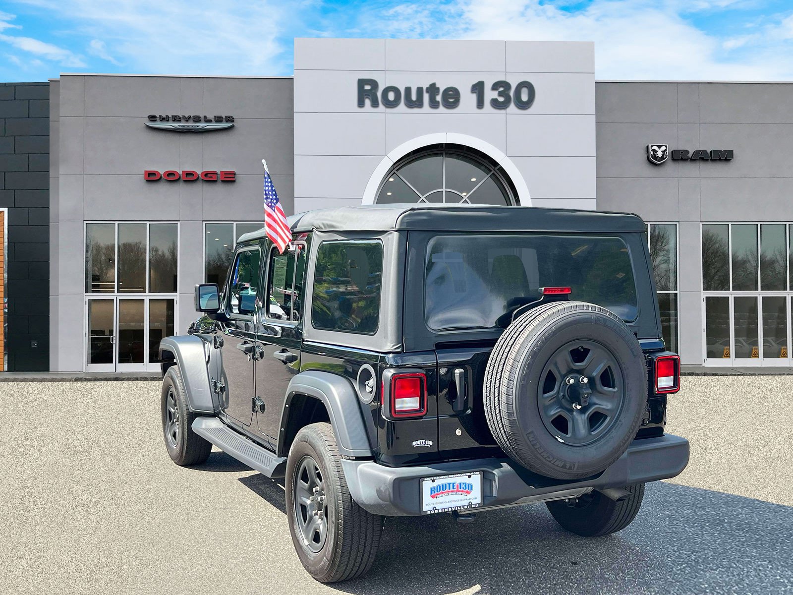 Used 2022 Jeep Wrangler Unlimited Sport AWD/4WD image 3