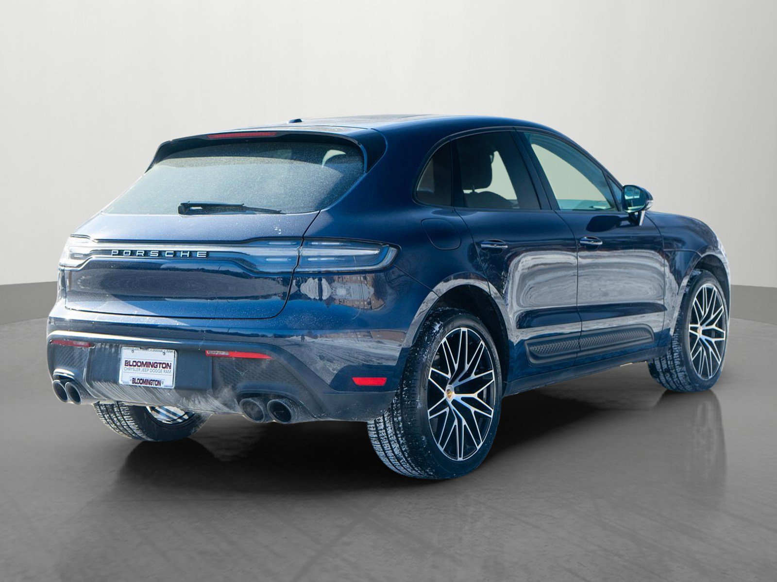 Used 2022 Porsche Macan image 7