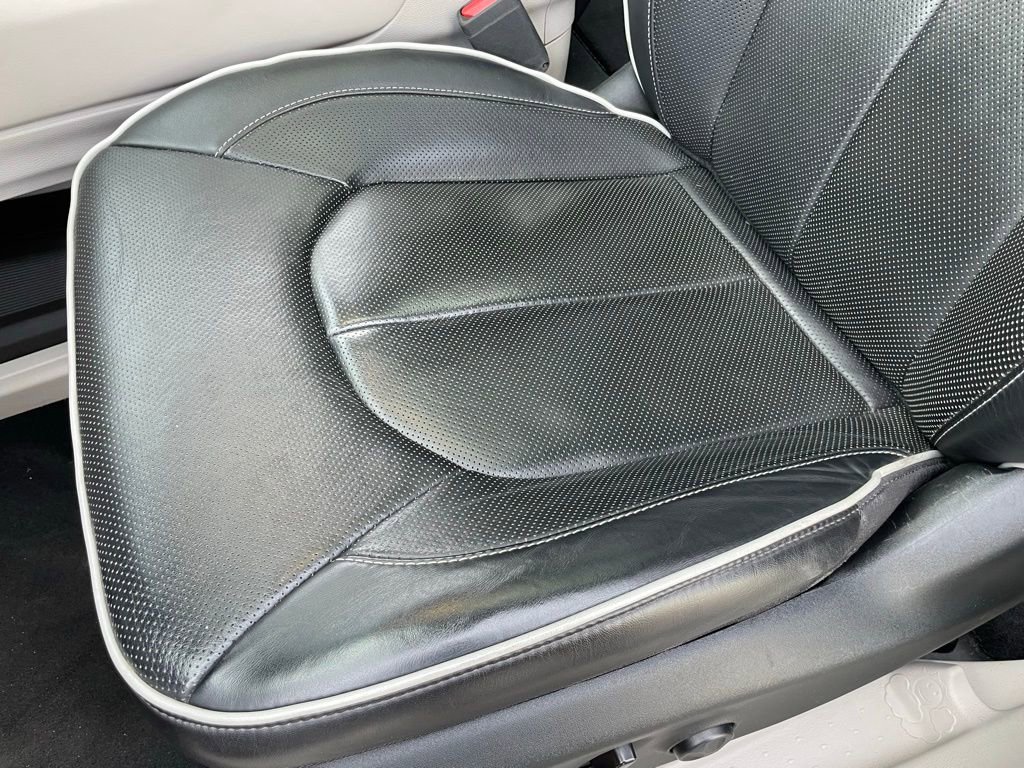 Used 2024 Chrysler Pacifica Limited image 26