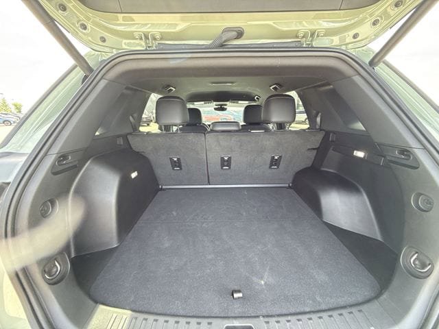 Used 2026 Chevrolet Equinox LT w/ Convenience Package II FWD image 22